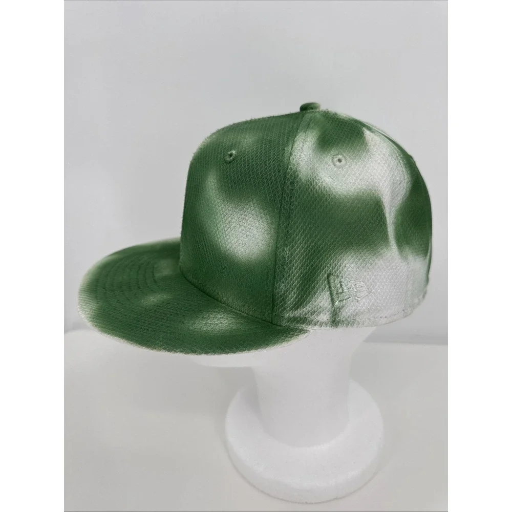 New Era Custom 59FIFTY‎ fitted hat in kelly green with white spray paint details